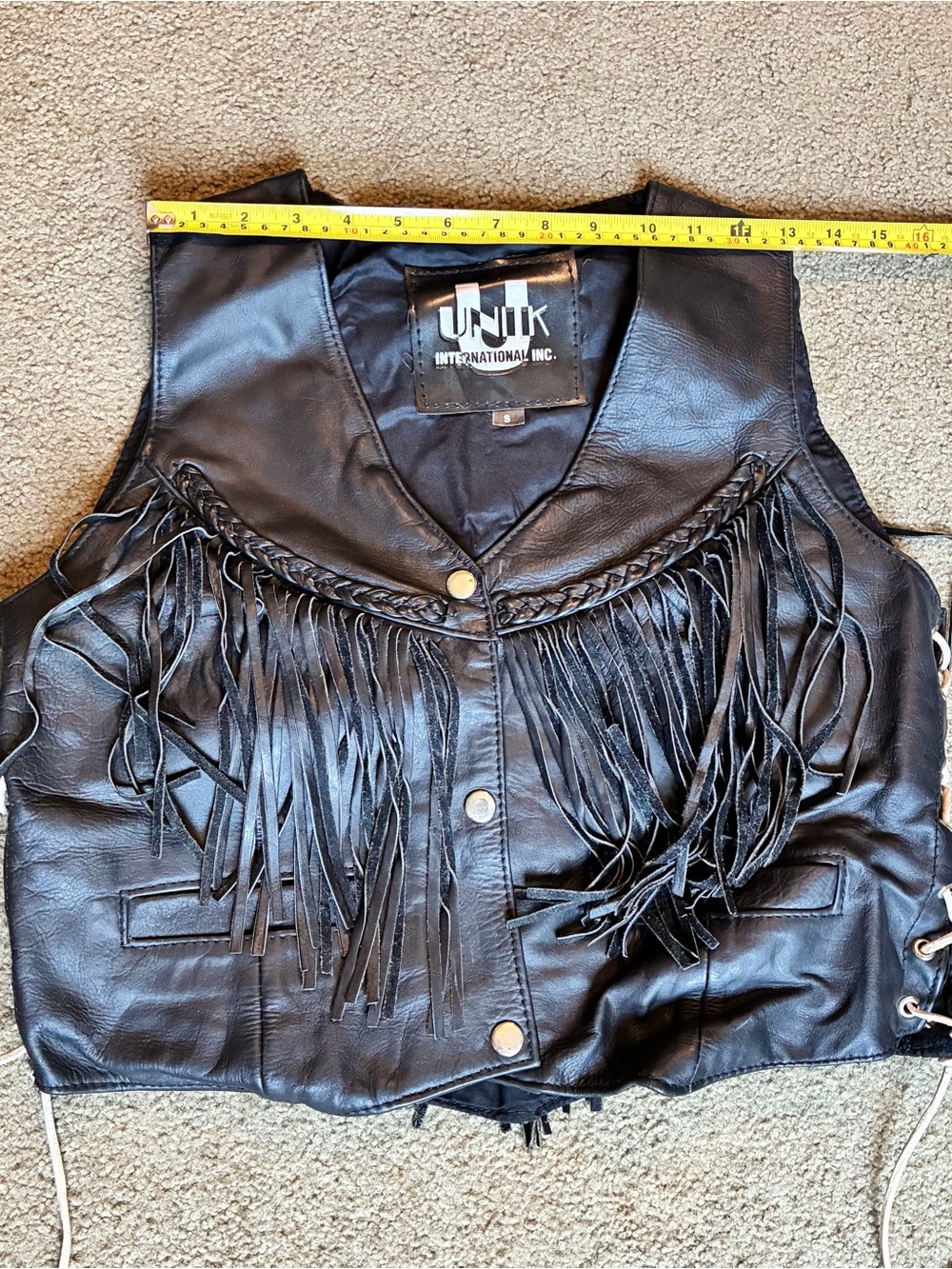 Women’s Unik Black Leather Fringe Biker Motorcycle Vest with White Wolf Moon - Picture 5 of 12